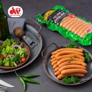 Xúc xích Đức Việt
